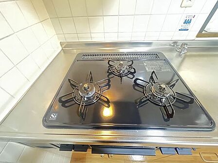 3口コンロのキッチンは毎日のお料理がはかどります♪