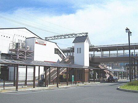 三日市町駅(南海 高野線) 徒歩11分。 840m