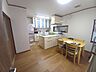 室内：ダイニングキッチン（令和元年12月壁・天井クロス張替え、建具・ドア新調）
