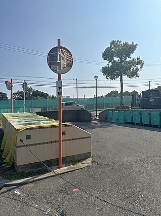 ごみ置き場