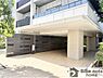 エントランス：所沢駅徒歩5分の北東角部屋の3LDK。床暖房、食洗機、ディスポーザー、浴室乾燥機など室内設備に加え、24時間ゴミ出しや宅配BOXも完備。見学もできますので、お気軽にお問い合わせください！