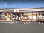 セブンイレブン 八王子小宮店スローガンは「近くて便利」。地域の人へのサービスを重視し、配達サービスにも力を入れている。（電子マネー利用可　ＡＴＭあり　ネット通販あり）nanacoポイントサービスあ…