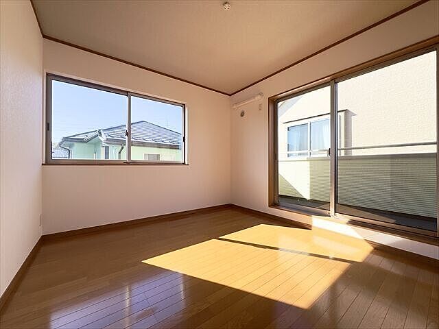 室内 八王子市元八王子町2丁目