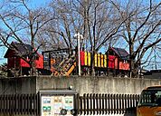 共励第二こども園共励こども園では”遊びながら学ぶ”をテーマに、子供たちが主体的に取り組む教育・保育を行なっています。行事は親子で参加することで、喜びや成長を感じられる内容となっています。 750m