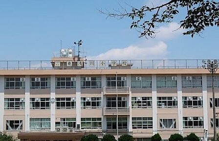 八王子市立 東浅川小学校教育目標/すすんで学びます・心を磨きます・体を鍛えます。校地面積16、751平方メートルの小学校です。 910m