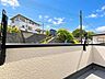 バルコニー：バルコニー：南向きのバルコニーで、晴れた日は気持ちよくお洗濯を干せそうです。