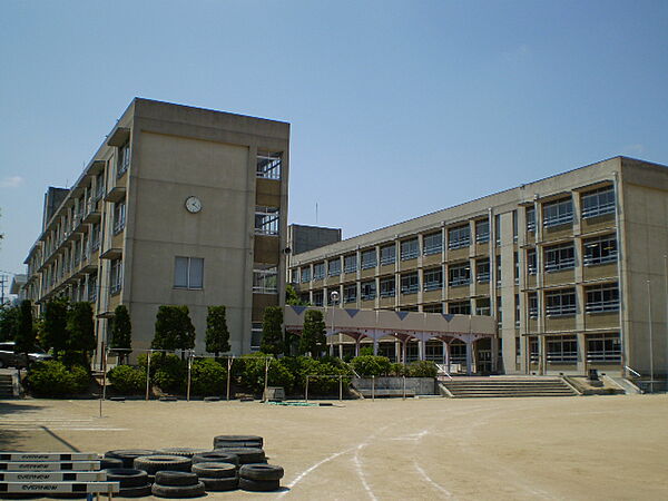 画像23:【中学校】姫路市立　増位中学校まで912ｍ