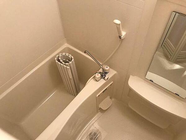 画像7:浴室乾燥機付きのお風呂