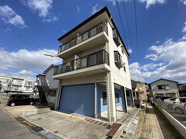 アベイユ江波 ｜広島県広島市中区江波本町(賃貸マンション1R・2階・24.70㎡)の写真 その1