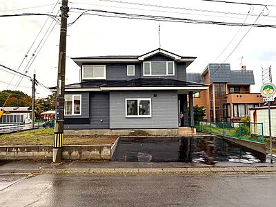 外観:外壁、屋根塗装、アスファルト舗装完了 外観:外壁、屋根塗装、アスファルト舗装完了