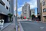 その他：敷地南西側の前面道路