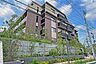 外観：アトラスシティ千歳烏山グランスイート-風の棟の外観（南東側から）