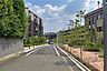 その他：敷地の北側前面道路（西側から）