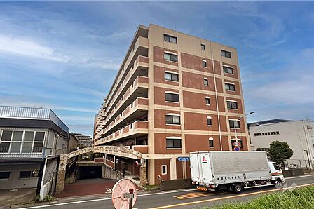 コアマンションリバーフロント二子多摩川の外観(北東側から)