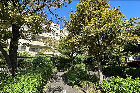 藤和千歳船橋ホームズの外観(南東側から)