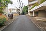 外観：物件の東側前面道路（南側から）［2026年9月12日撮影］