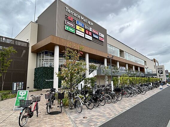 テラスモール松...