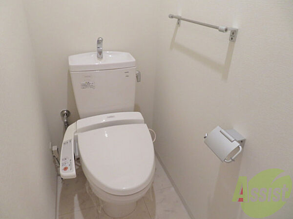 画像11:ウォシュレット付きのトイレです。シャワートイレは日本の宝。