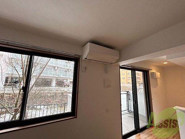 画像14:エアコン設置済みで寒暖対策も安心ですね。