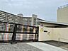 周辺：大阪市立大東小学校 780m