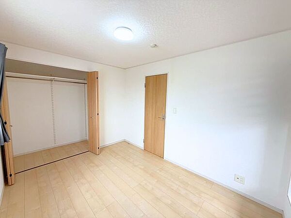 洋室を拡大表示