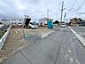 外観：前面道路含む現地写真