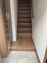 お部屋の中から2階に上がるタイプのお部屋です