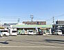 周辺：ファミリーマート 枚方長尾谷町店（723m）