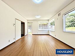 中古戸建　虹の丘4丁目 4LDKのリビング/ダイニング