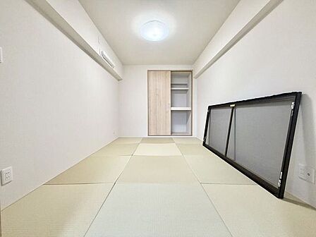 すぐにゴロンと横になれる和室は、ご家族みんなが「ほっ」と一息つける空間です♪