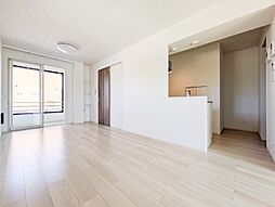 東武宇都宮線 江曽島駅 徒歩30分の賃貸アパート 1階1LDKのリビング/ダイニング