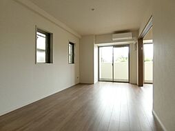 東武宇都宮線 東武宇都宮駅 徒歩19分の賃貸マンション 4階2LDKのリビング/ダイニング