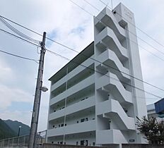 ラ・フォーレカミサキ北 401 ｜ 兵庫県神崎郡神河町中村（賃貸マンション2LDK・4階・53.46㎡） その1