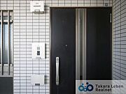 落ち着いた雰囲気の玄関は大切なお客様を迎えるのに最適です。