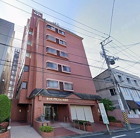 日々の暮らしに彩りを与えてくれるよう整備された緑を配し、居住者様の暮らしを支えます。