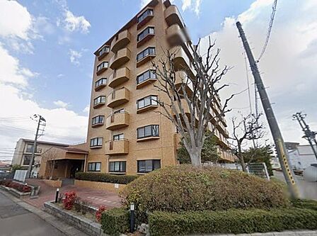 地下鉄南北線「八乙女」駅まで徒歩16の好立地。オートロック完備で管理体制良好です。