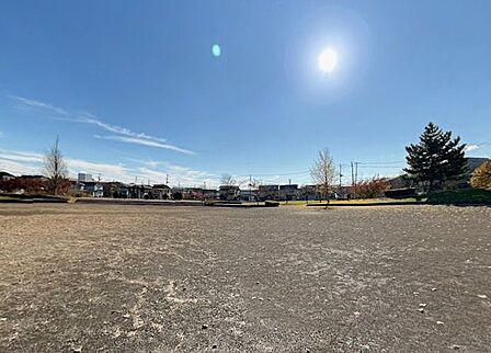 盛南公園 徒歩6分。 480m