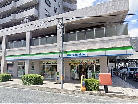 ファミリーマート八乙女中央店 徒歩4分。 250m