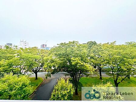 住戸からの眺望。風通しが良く、お洗濯物も早く乾きそうです。毎日のお洗濯が楽しみになりそうです。