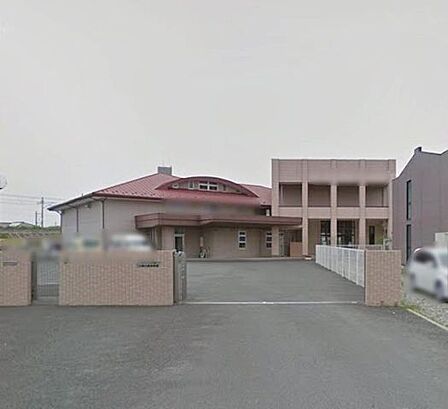 幼保連携型認定こども園八幡花園幼稚園 徒歩12分。 900m