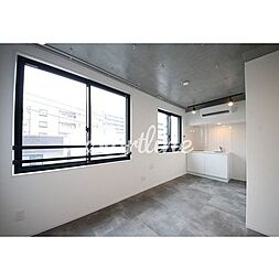 グラウンデュークス西大島 202 2階ワンルームのリビング/ダイニング