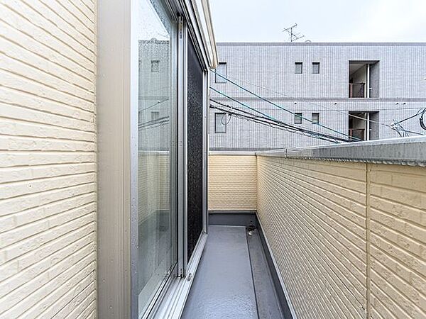 バルコニーを拡大表示
