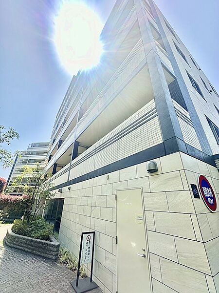 プレシス多摩永山レヴィエ