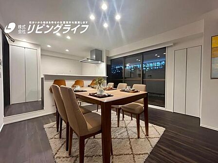 【配置してある家具はCGによるイメージです】快適に過ごす条件は、一人ひとり違います。飾リ過ぎないシンプルな内装と偏り過ぎないデザインで統一しております。