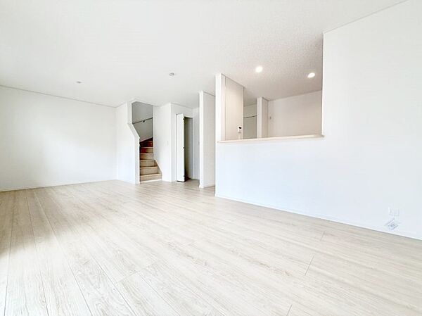 リビング/ダイニングを拡大表示