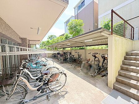 ■自転車を使うご家族にも安心の駐輪スペースを敷地内にご用意