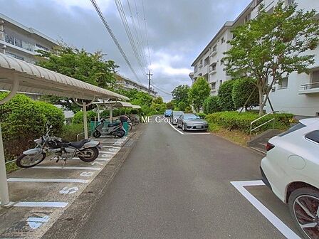 ■敷地内には駐車しやすい駐車場があります(要空き確認)