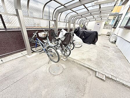 ■自転車を使うご家族にも安心の駐輪スペースを敷地内にご用意