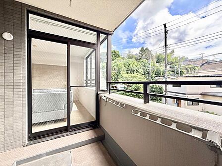■ 心地よい風と光を感じる、くつろぎのバルコニー