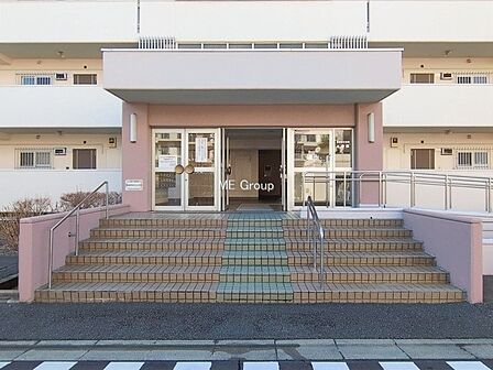 ■管理の行き届いたエントランスで安心して暮らせる環境です